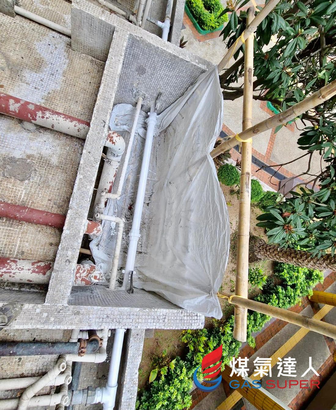 External building gas mains: Wong Tai Sin | 東頭邨. Photo reference 3191-2875.